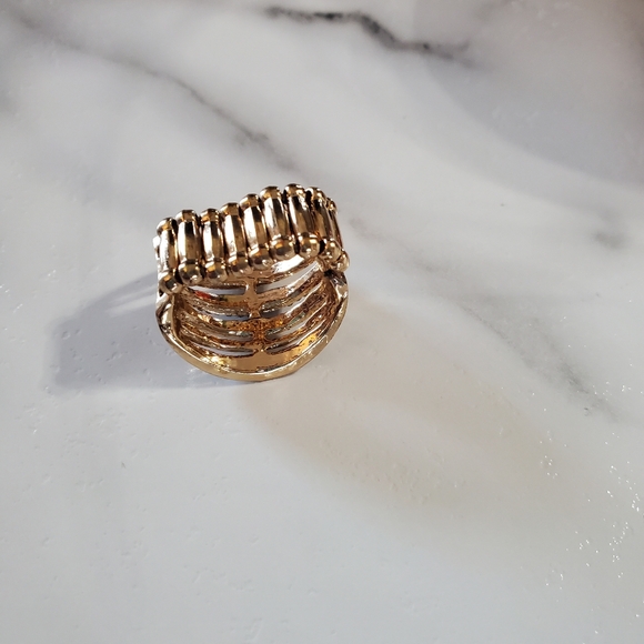 Gold Tone & Black Jewels Stretch Band Ring Stack Look  💥3 for $24💥 - Picture 6 of 16